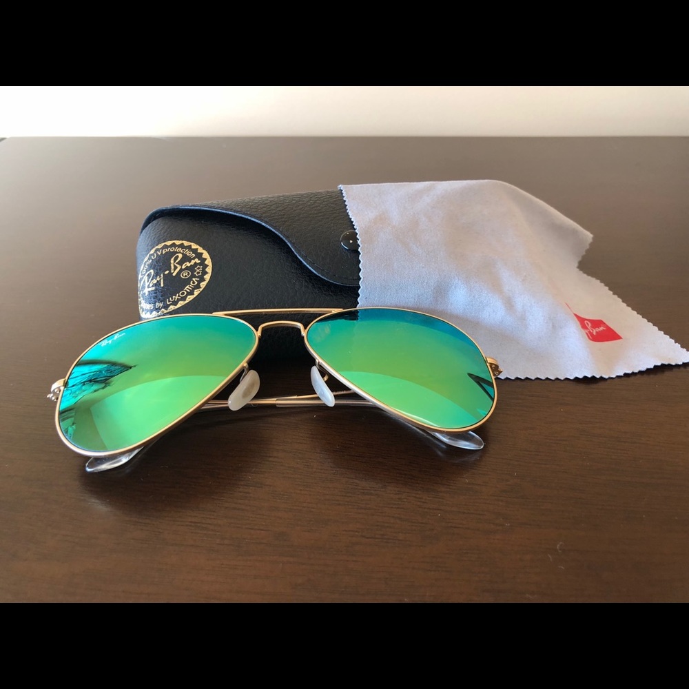 Aviator Ray Bans!